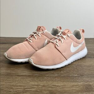 Nike Roshe One 'Coral Stardust'’ Women’s Size 9